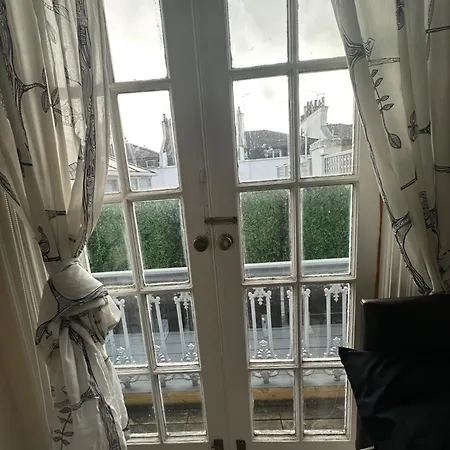 Double Bedroom In * London