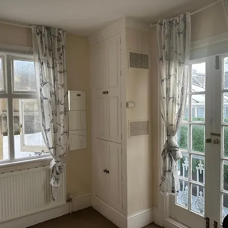 Double Bedroom In * London