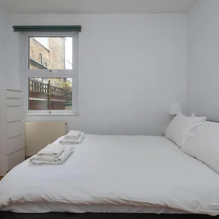 Apartment Ground Floor - Private Garden *