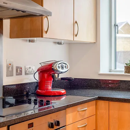 Apartment Spacious & Secluded 1br Flat In Maida Vale *