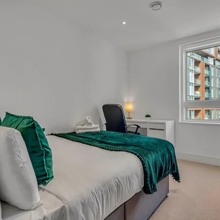 Talisman & Duckman Tower At Canary Wharf By Mysquare Apartment