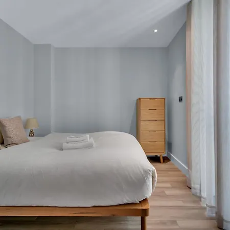 Mysquare Spacious Two Bedroom At Wembley Park London