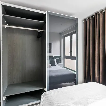 Hoxton Square - Urban Haven * London