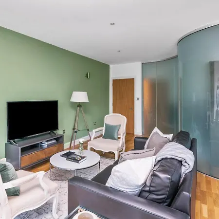 Hoxton Square - Urban Haven Apartment