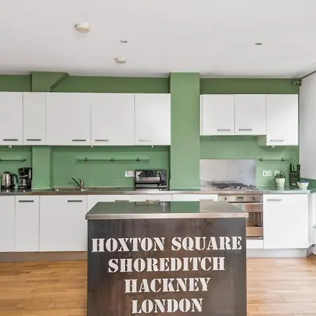 Hoxton Square - Urban Haven London