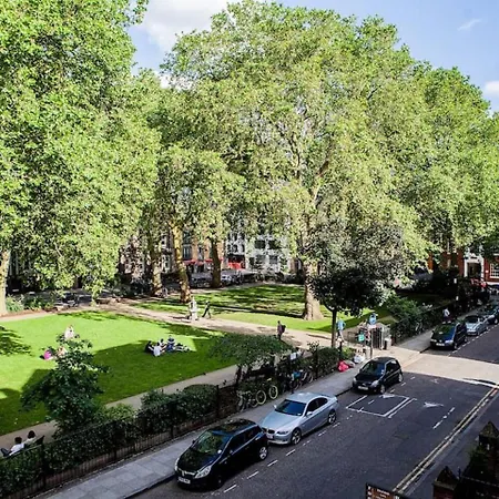 Hoxton Square - Urban Haven London