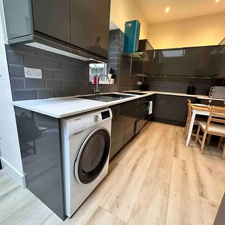Holiday home Charming Duplex 10min To Bridge Quiet London