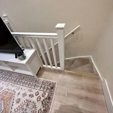Holiday home Charming Duplex 10min To Bridge Quiet