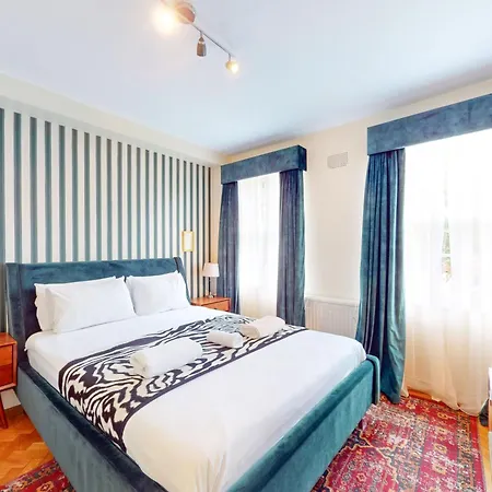 3 Bedroom Family Friendly In Hillcrest * London