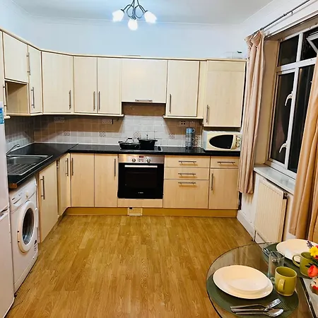 One Bedroom Flat/apartment. Apartment