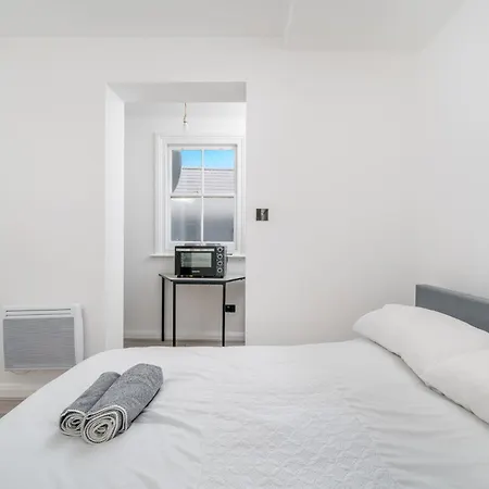 Heart Of Dalston- Trendy Compact Studio Flat Apartment *