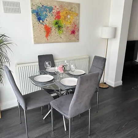Wembley Oasis: Modern Semi-detached Near Stadium * London