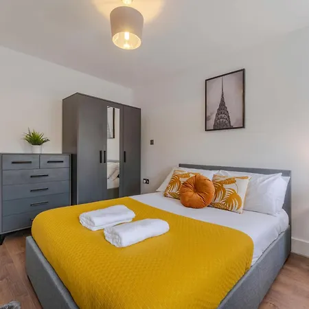 The Perfect London, With 2 Bedrooms 1 Bath - Battersea, Vauxhall And Nine Elms