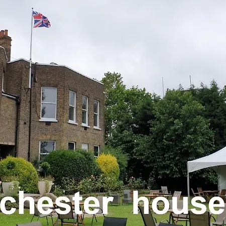 1 Bedroom Flat In Putney * London