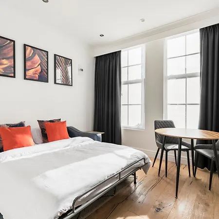 Modern Aptmt, 2 Stops To Central London, Smart Lock, Netflix Ealing