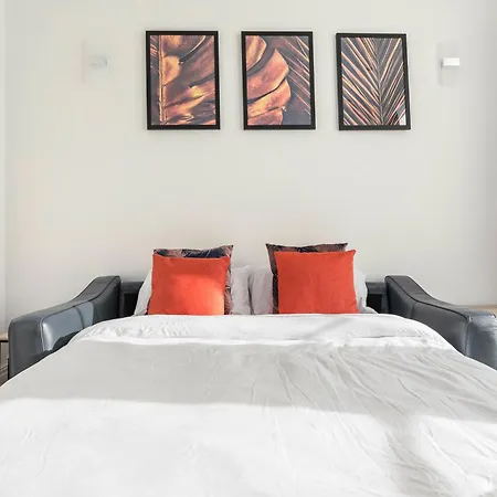 Apartment Modern Aptmt, 2 Stops To Central London, Smart Lock, Netflix *