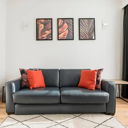 Modern Aptmt, 2 Stops To Central London, Smart Lock, Netflix *