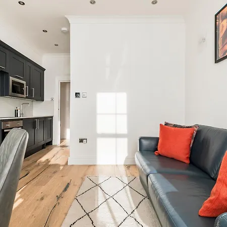 Apartment Modern Aptmt, 2 Stops To Central London, Smart Lock, Netflix