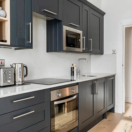 Apartment Modern Aptmt, 2 Stops To Central London, Smart Lock, Netflix *