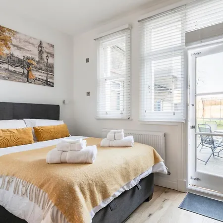 Apartment Modern Aptmt, 2 Stops To Central London, Smart Lock, Netflix Ealing