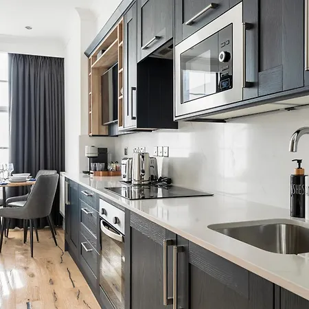 Apartment Modern Aptmt, 2 Stops To Central London, Smart Lock, Netflix *