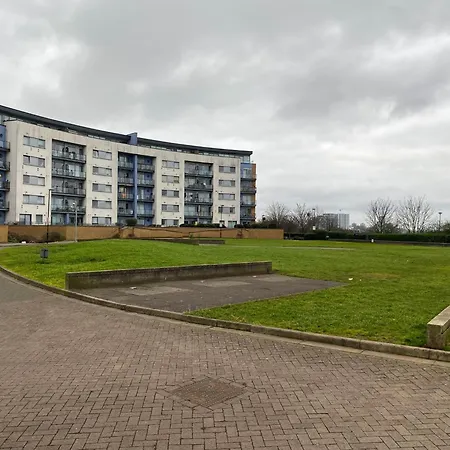 Stunning 2-bed In * London