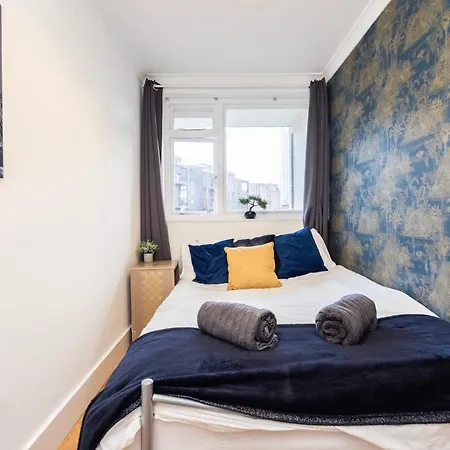 Trendy 4 Bed Near Vibrant Shoreditch W Balcony And Walking Distance To Tube London