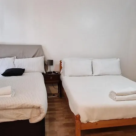 Urban Retreat Camberwell Zone 2 Apartment London