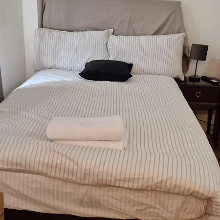 Urban Retreat Camberwell Zone 2 Apartment London