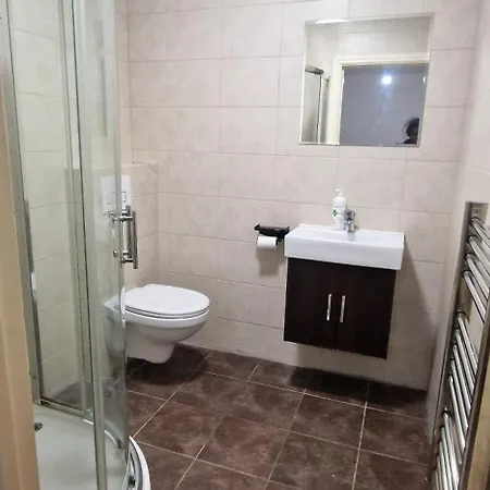 Urban Retreat Camberwell Zone 2 Apartment *