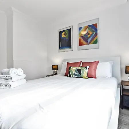 Zone 1, Near Eye, Attractions, 2 Beds Apartamento *