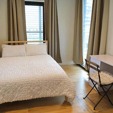 Apartment 2 Bedroom 2 Bathroom In Kings Cross Station *