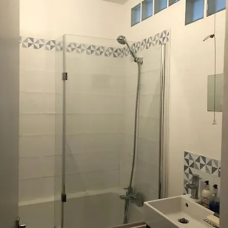 Carpe Diem Flat Near Zone 1 London