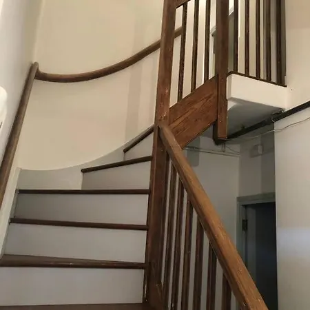 Carpe Diem Flat Near Zone 1