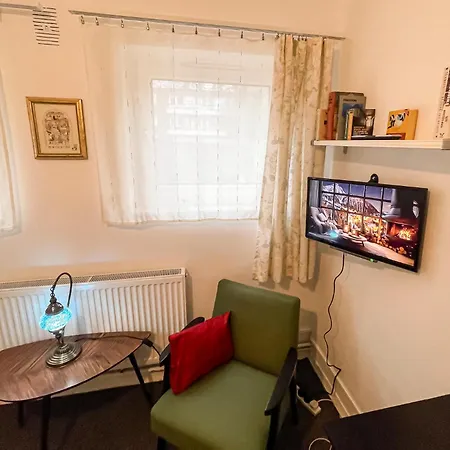 Homestay Centrally Located Comfortable In