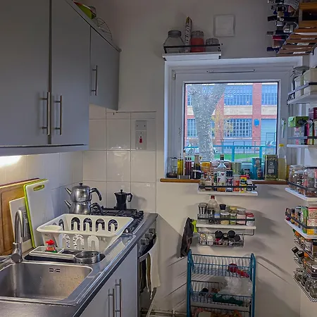 Centrally Located Comfortable In Homestay *
