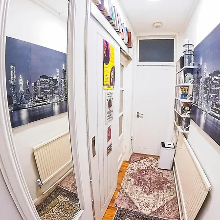 Homestay Centrally Located Comfortable In