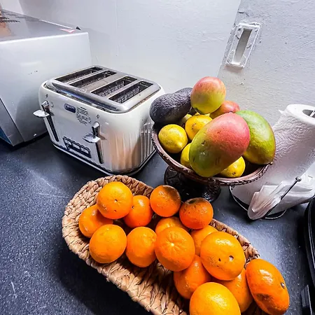 Centrally Located Comfortable In Homestay London