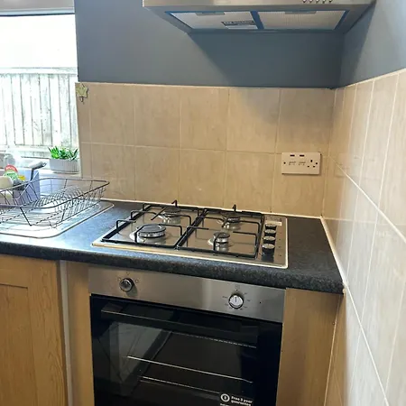 Amazing Ground Floor One Bedroom Forest Road Apartment London