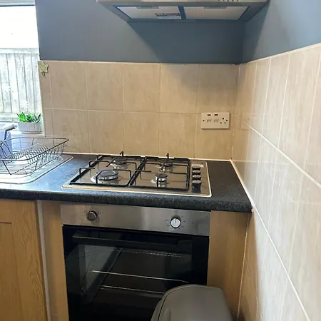 Apartment Amazing Ground Floor One Bedroom Forest Road
