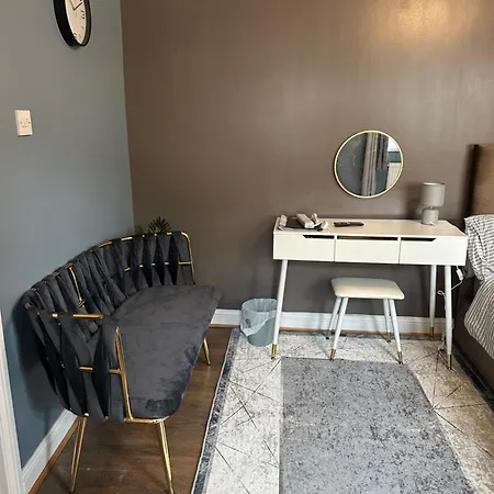 Amazing Ground Floor One Bedroom Forest Road Apartment London