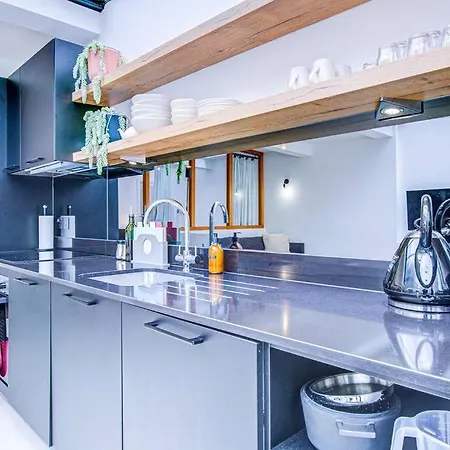 Bright And Airy 1br Unit Near Queen's Park Apartment London