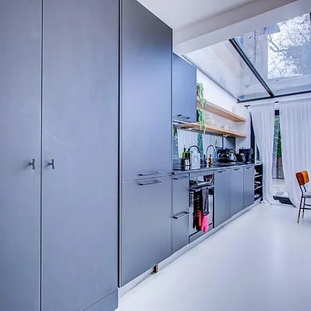Bright And Airy 1br Unit Near Queen's Park Apartment *