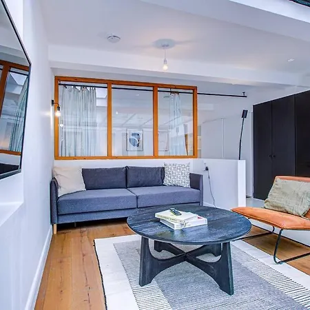 Bright And Airy 1br Unit Near Queen's Park Apartment *