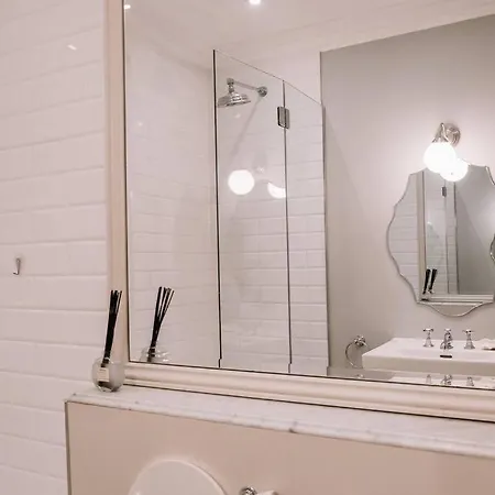 Apartment Sapphire Sanctuary *