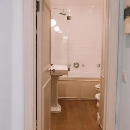 Sapphire Sanctuary Apartment *