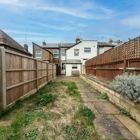 Ferienhaus Charming Period Near Surbiton With Garden *