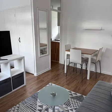 Colourful & Comfy Flat *