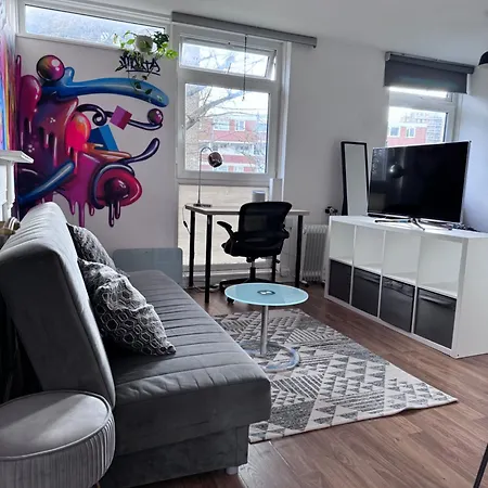 Colourful & Comfy Flat