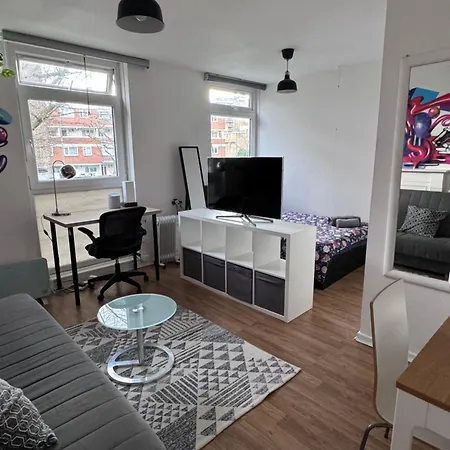 Colourful & Comfy Flat Appartement *